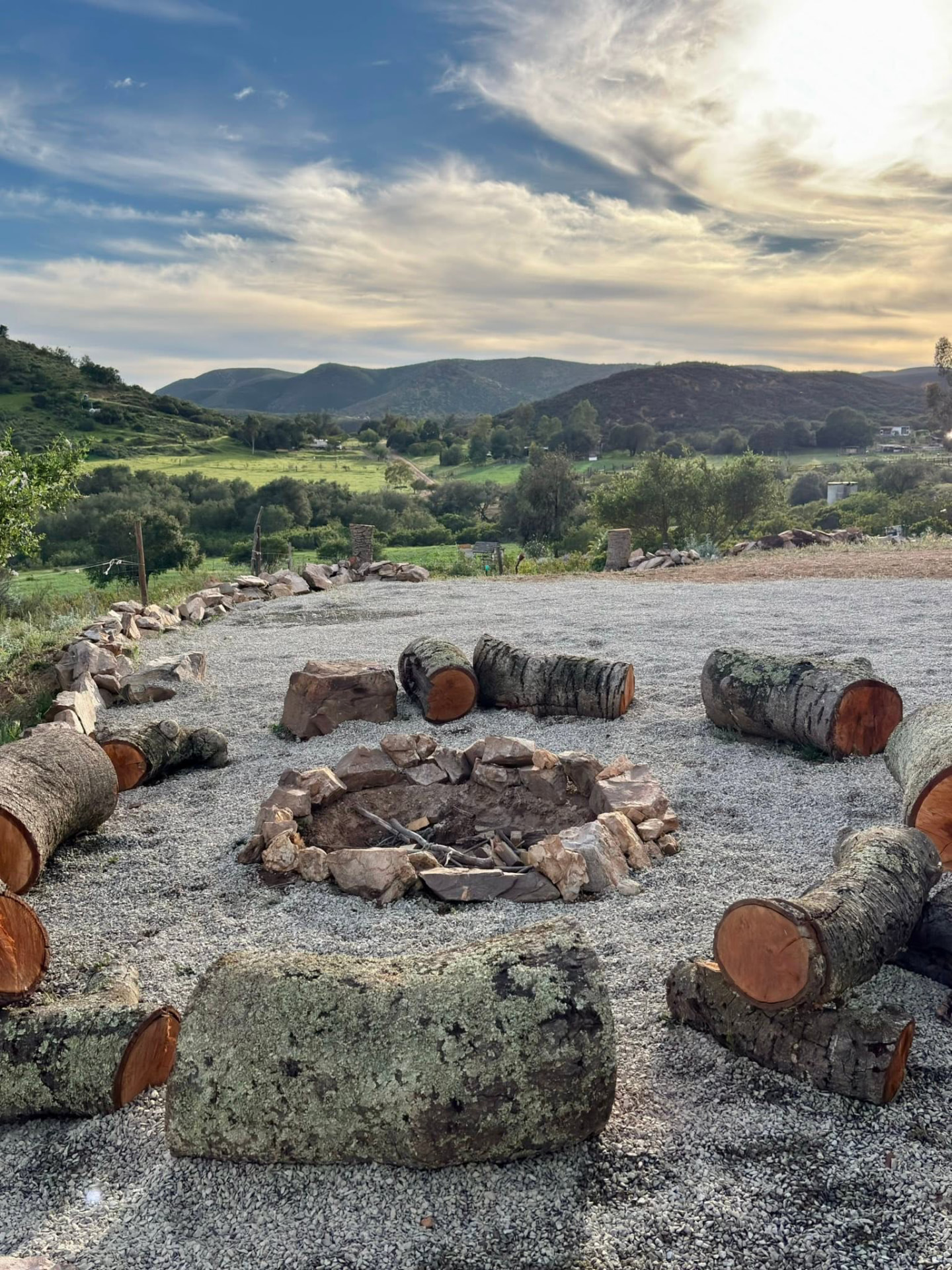 Fogata con vista al valle
